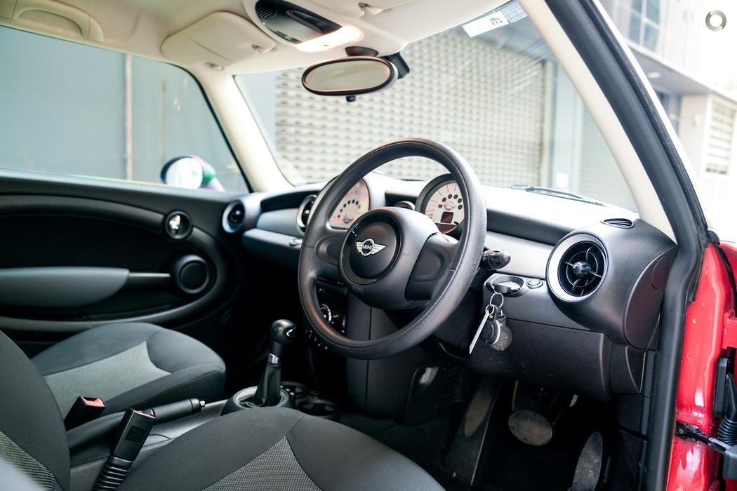 2012 MINI Hatch R56 LCI Ray Hatchback 3dr Steptronic 6sp 1.6i (Mar)
