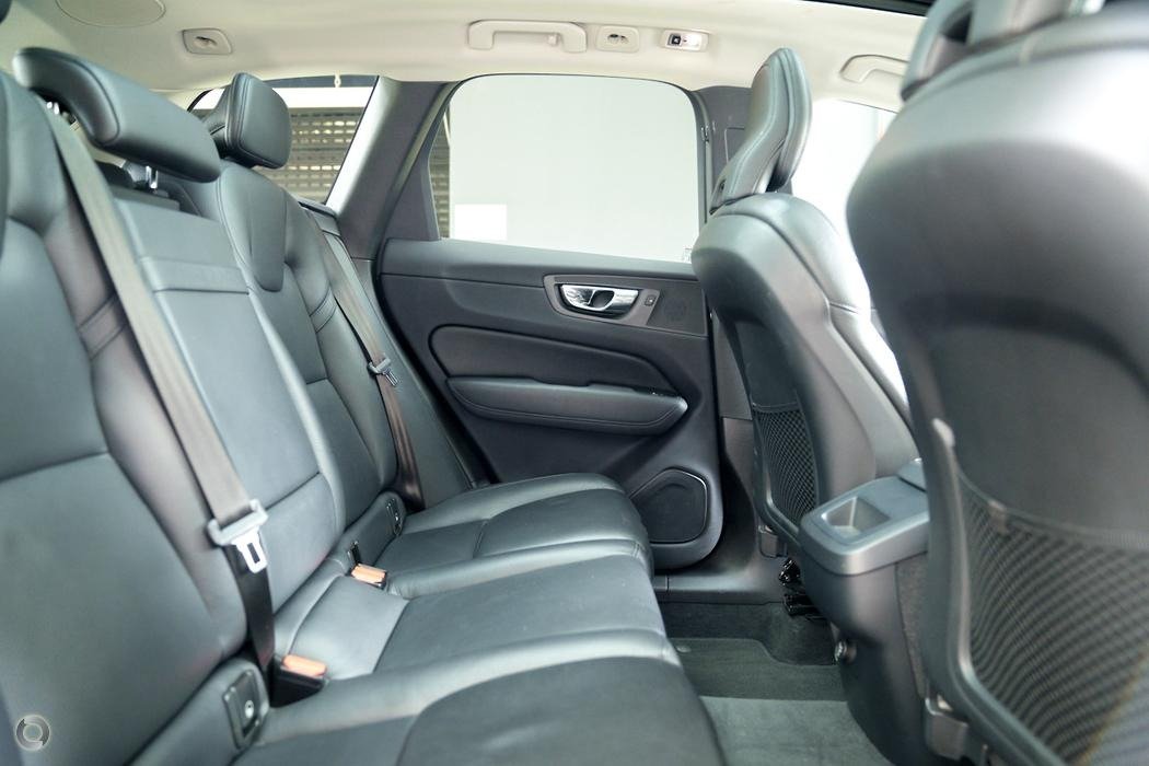 2019 Volvo XC60 UZ MY20 T5 Momentum Wagon 5dr Spts Auto 8sp AWD 2.0T