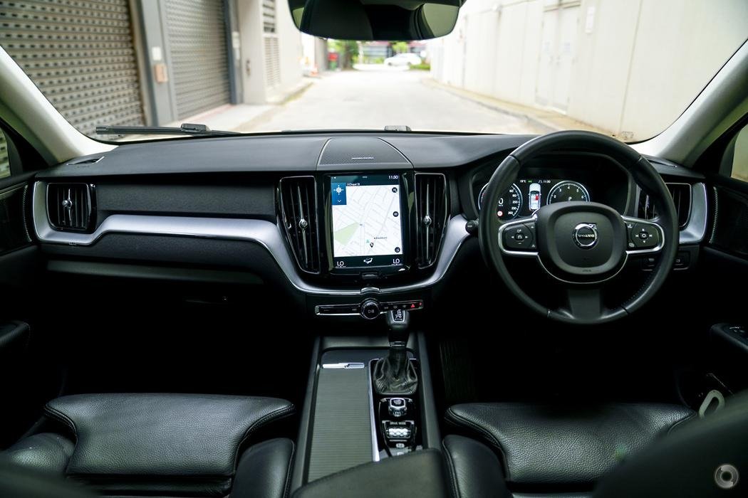 2019 Volvo XC60 UZ MY20 T5 Momentum Wagon 5dr Spts Auto 8sp AWD 2.0T