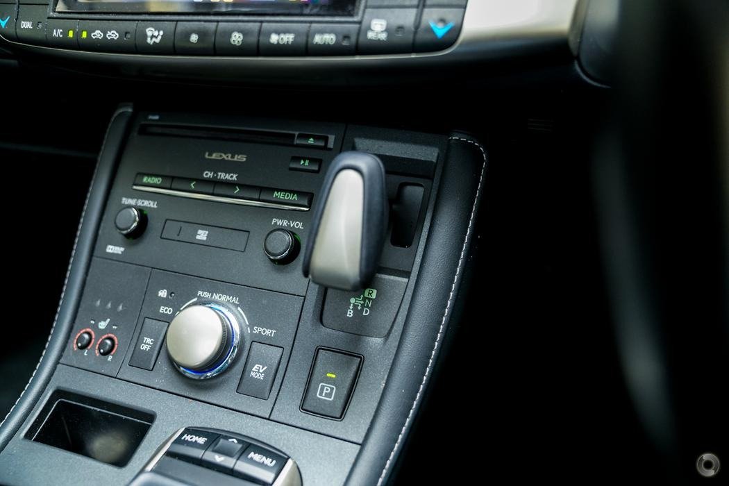 2016 Lexus CT ZWA10R MY16 CT200h Luxury Hatchback 5dr CVT 1sp 1.8i60kW Hybrid