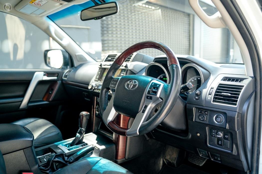 2016 Toyota Landcruiser Prado GDJ150R Kakadu Wagon 7st 5dr Spts Auto 6sp 4x4 2.8DT