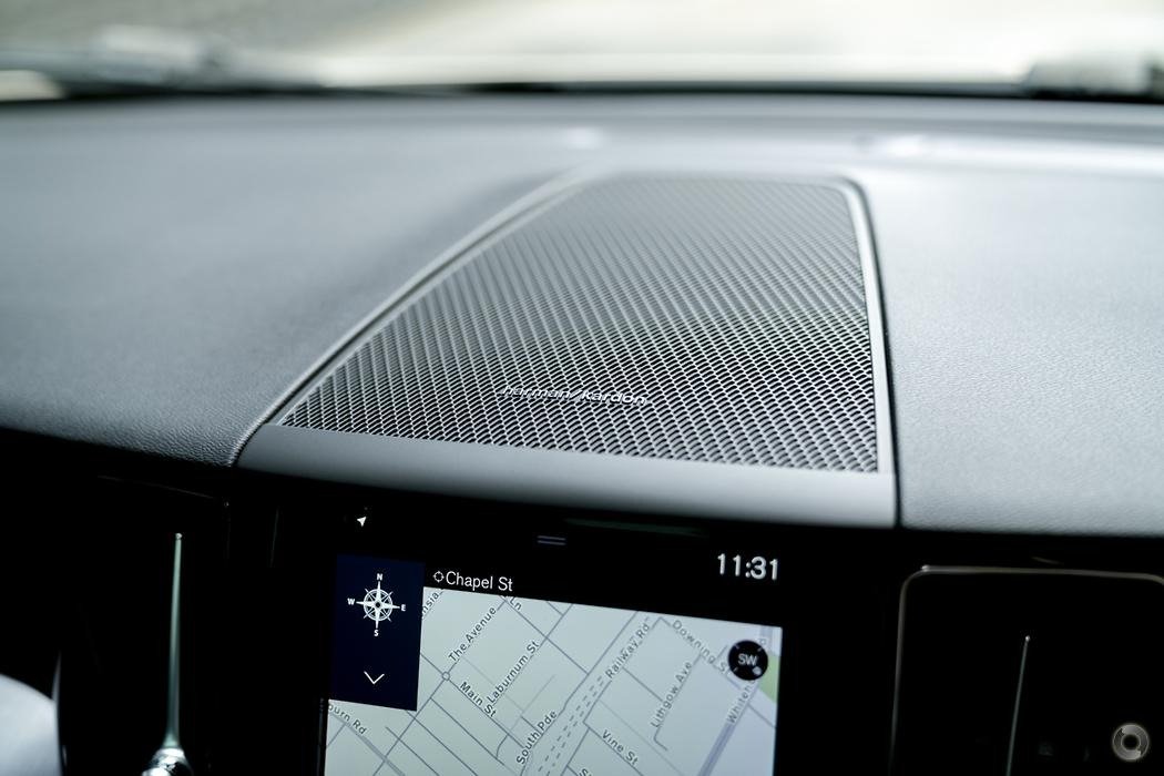 2019 Volvo XC60 UZ MY20 T5 Momentum Wagon 5dr Spts Auto 8sp AWD 2.0T