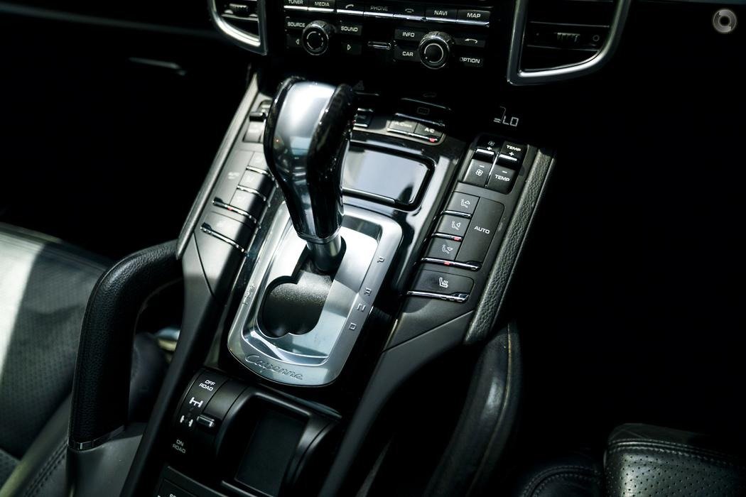 2013 Porsche Cayenne 92A MY14 Diesel Wagon 5dr Tiptronic 8sp 4x4 760kg 3.0DT